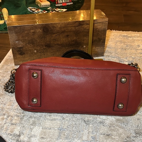 257. CHANEL Reissue Red Leather Chain Shoulder Bag with COA - Picture 6 of 13